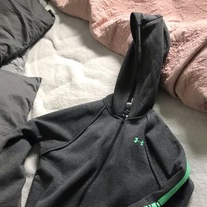 Women’s medium under armor jacket